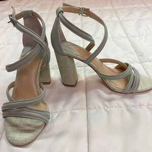 Antonio Melani All Leather Light Sage Green Ankle Strap Heeled Sandals Size 5.5